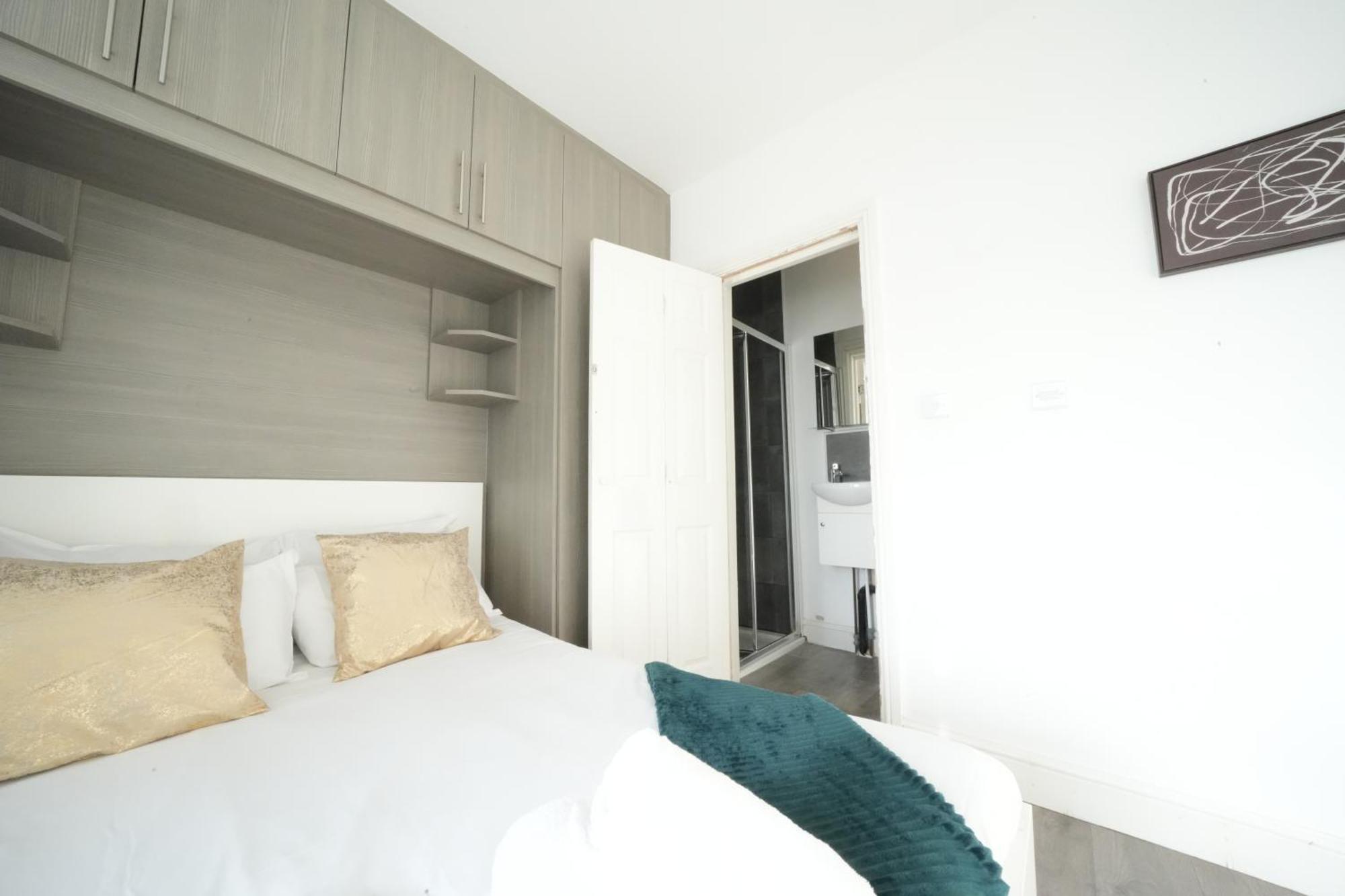 Grand Airport Ensuites Harmondsworth Eksteriør bilde