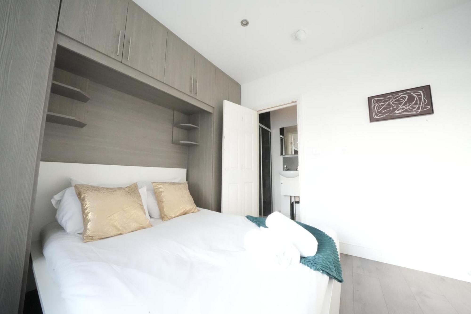 Grand Airport Ensuites Harmondsworth Eksteriør bilde